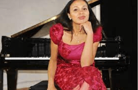 You are currently viewing Lunchtime Concerts – Thursday 19 June – Rebeca Omordia: Piano