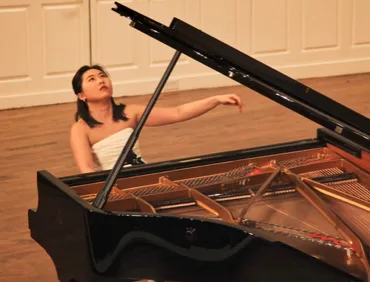 You are currently viewing Lunchtime Concerts – Wednesday 8 October – Peng Lin: Piano