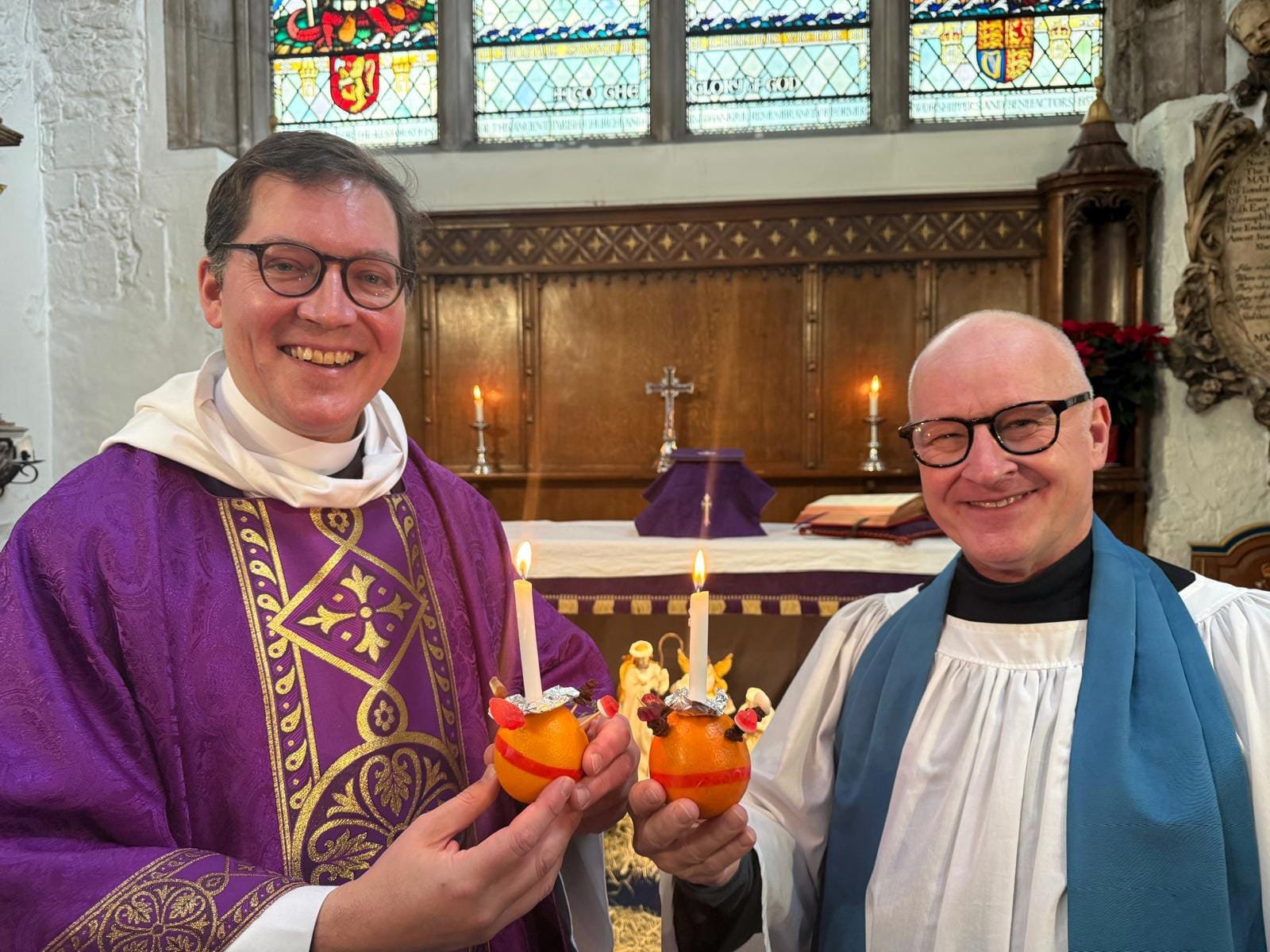 You are currently viewing Sunday 13 December 2026 – 11am-12.15pm – Holy Communion and Christingle Service